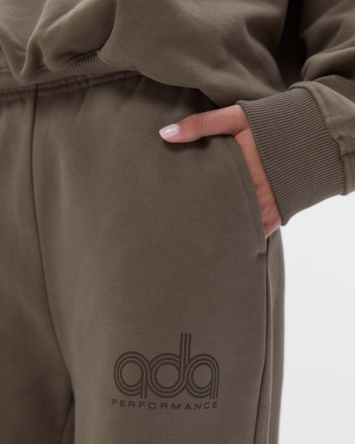 Adanola Performance Straight Leg Sweatpants Braun | 91LZREKHA