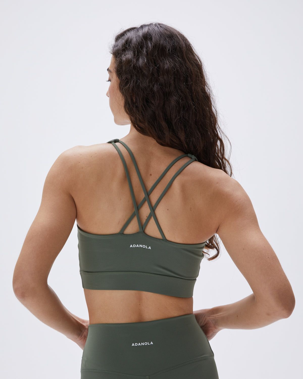 Adanola Ultimate Cross Back Bra Khaki Grün | 18NMDQORE