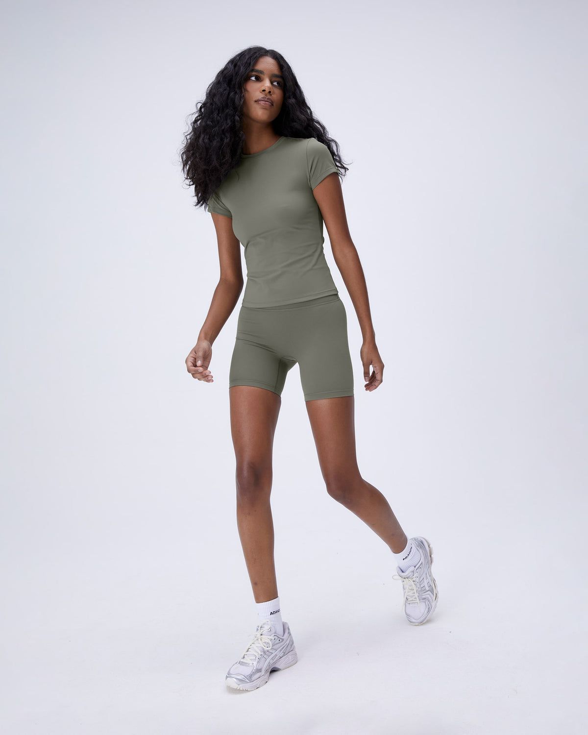 Adanola Ultimate Short Sleeve Longline Top Olivgrün Grün | 26BYNOPRZ